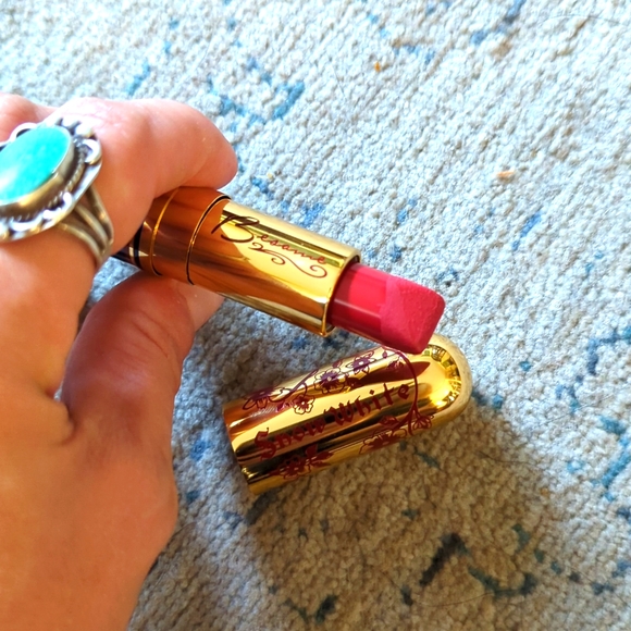 Besame Snow White Red Lipstick - Picture 5 of 5